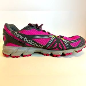 Women’s New Balance Sz. 8 pink and gray